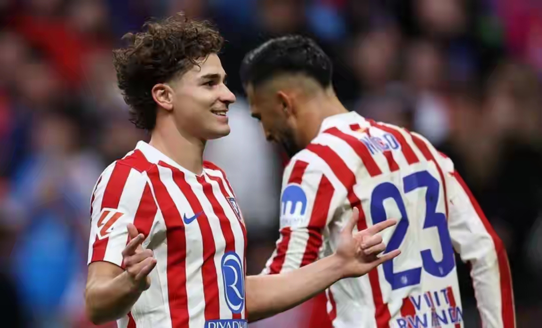 刚刚！今晚豪取连胜曼联清晨官宣签约，塞维利亚冲刺阶段再遭质疑