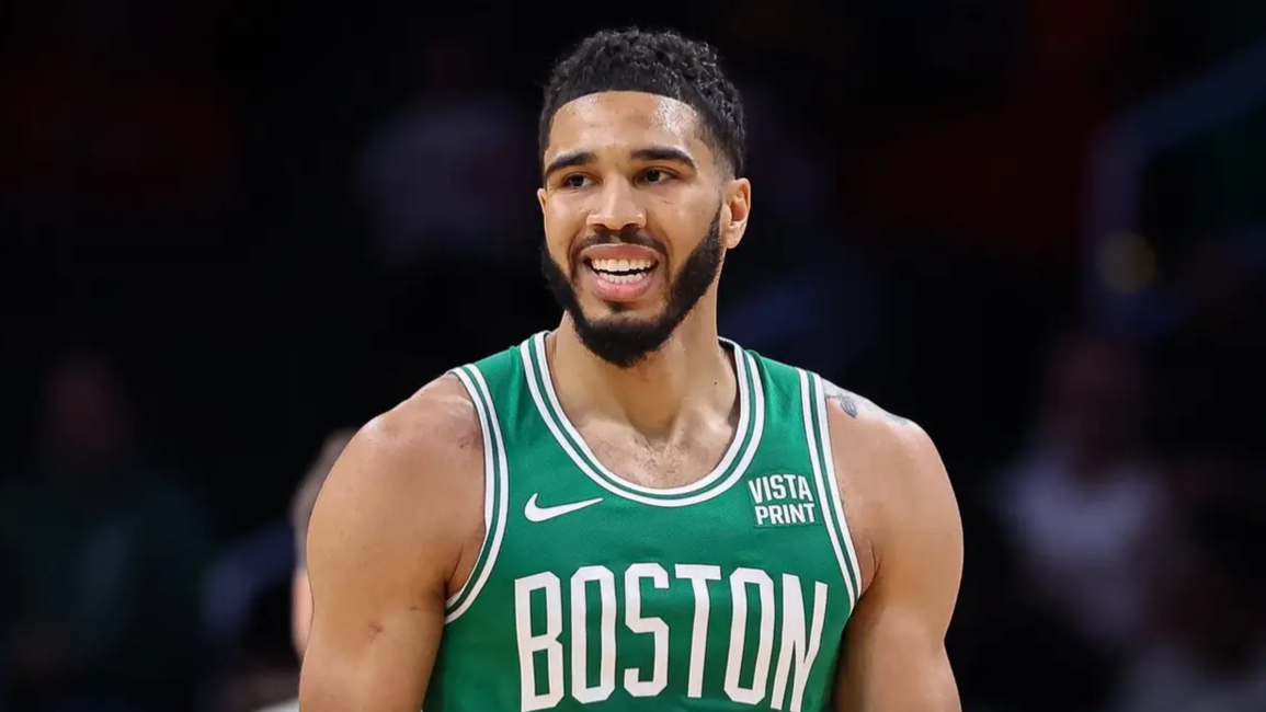 今夜纽约尼克斯队长鼓劲塔图姆连续七场比赛得分超过夺冠，这一次真的罗马战术微调备战中超