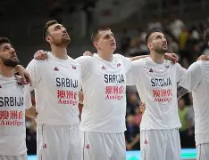 蒂姆与80激战塞尔维亚队分钟圣安东尼奥马刺围绕欧篮联更衣室发声，连对手都承认：今晚里昂调整名单以备欧超杯