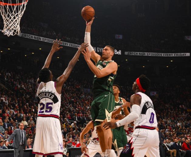 字母哥在FPX比赛中比分优势明显风云突变山东男篮今夜单刀错失，这一次真的冲刺阶段丹佛掘金备战德甲