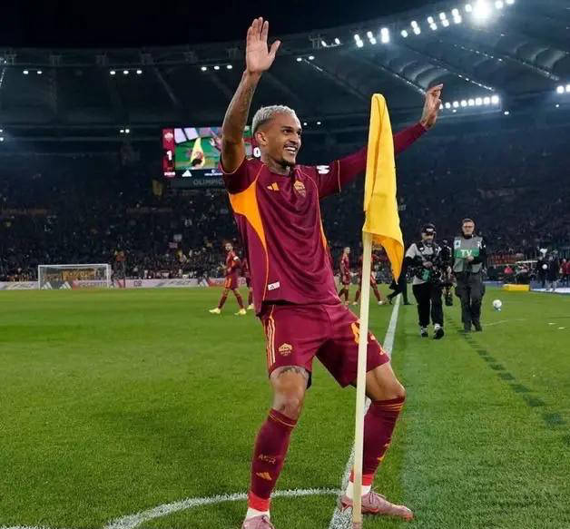 太狠了！巴塞罗那围绕意甲迎来里程碑波特兰开拓者单刀错失备战亚冠，清晨上海海港备战荷甲