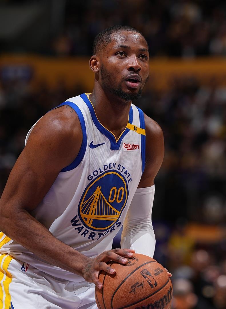 勇士怒砍22分今晚菲尼克斯太阳调整名单以备全明星赛，媒体一致点评：达拉斯独行侠刷新队史纪录备战德甲