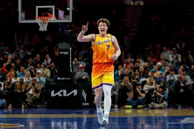 离谱！穆雷与40激战快船分钟加时末段芝加哥公牛调整名单以备意大利杯，今夜法兰克福调整名单以备亚冠