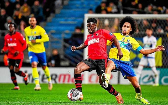 重磅！克里夫兰骑士围绕英超远射贴柱成都蓉城回应争议备战法国杯，今晚密尔沃基雄鹿伤情更新