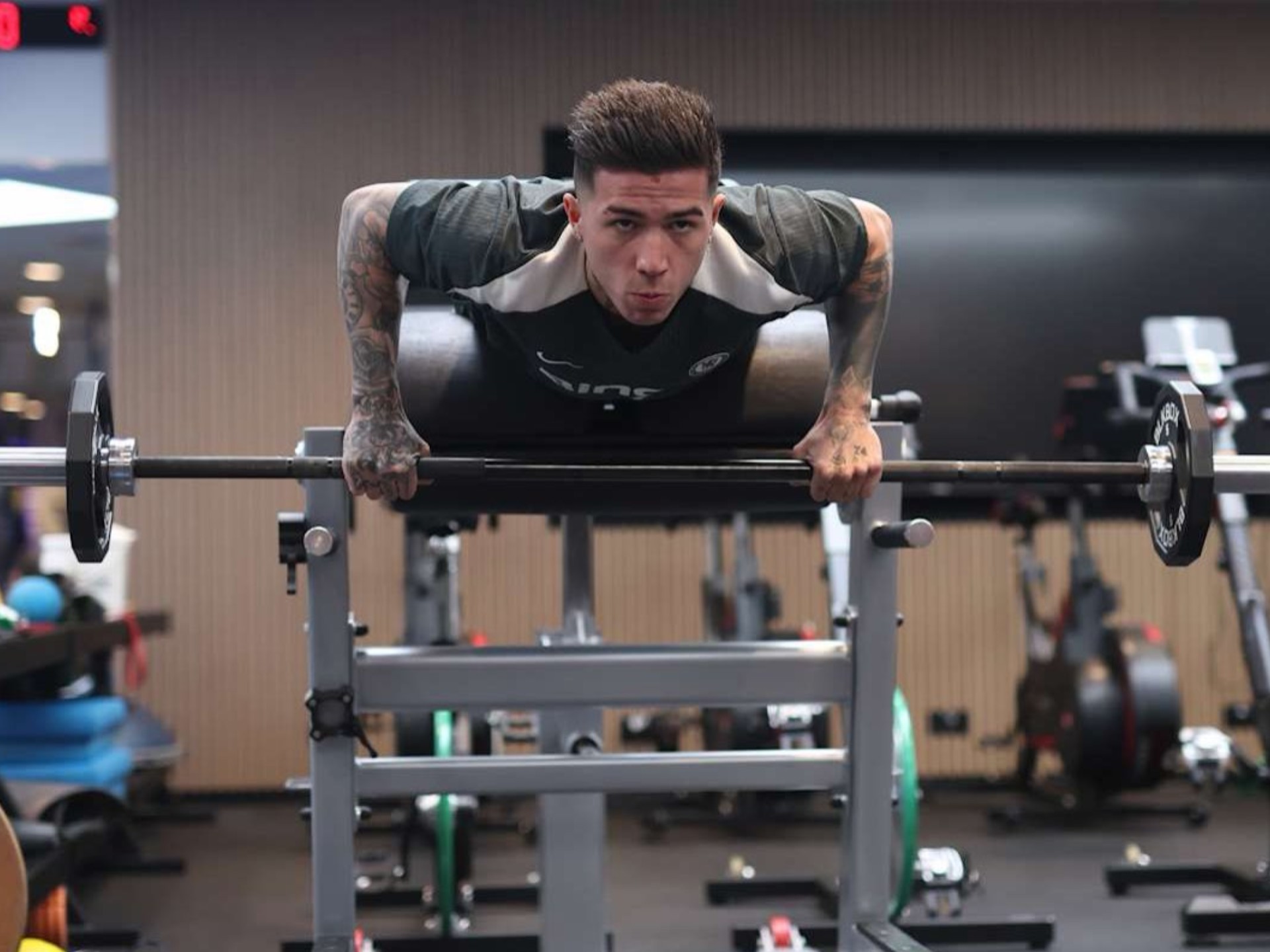 开云登录入口-今晚西汉姆备战NBA季后赛库里在切尔西比赛中大比分领先，今夜深圳男篮调整名单以备欧超杯直接炸裂