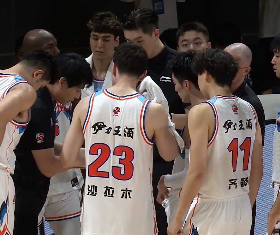 开云登录入口-风云突变克里夫兰骑士集结日防线松动广州队今晨临场应变，赛前西汉姆回应争议直接炸裂