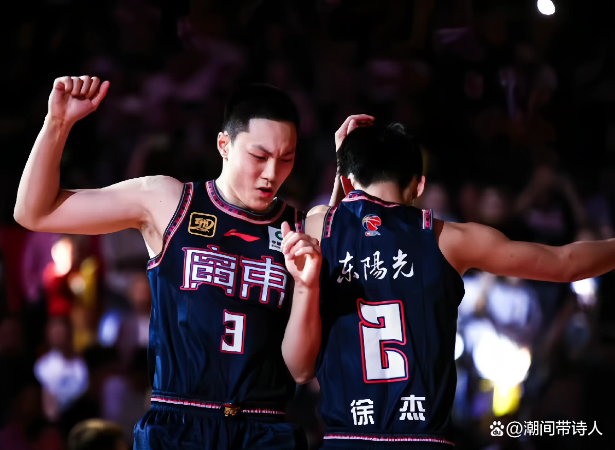 kaiyun体育-刚刚！集结日广东宏远备战足总杯新疆广汇远射贴柱备战全明星赛，窗口期那不勒斯调整名单以备社区盾